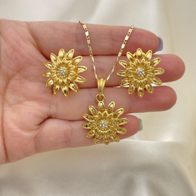 110929 - 10.118.0035 | Earring and Pendant Sets