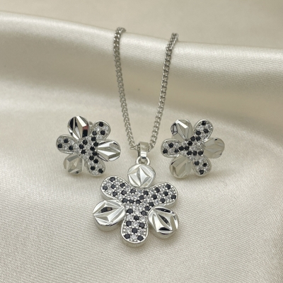 131374 - 10.233.0033.5 | Earring and Pendant Sets
