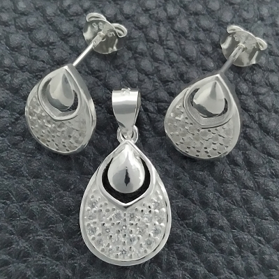 147678 - 10.398.0025 | Earring and Pendant Sets